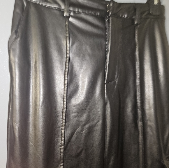 Forever 21 Womans Faux Leather Pants Size S - Picture 5 of 12